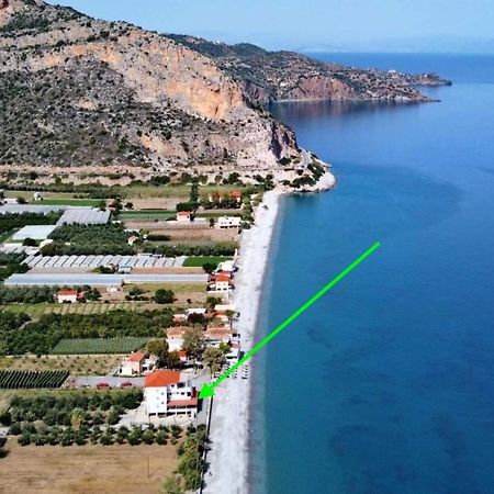 Thassa Beach Apartment No1 Leonidio Bagian luar foto