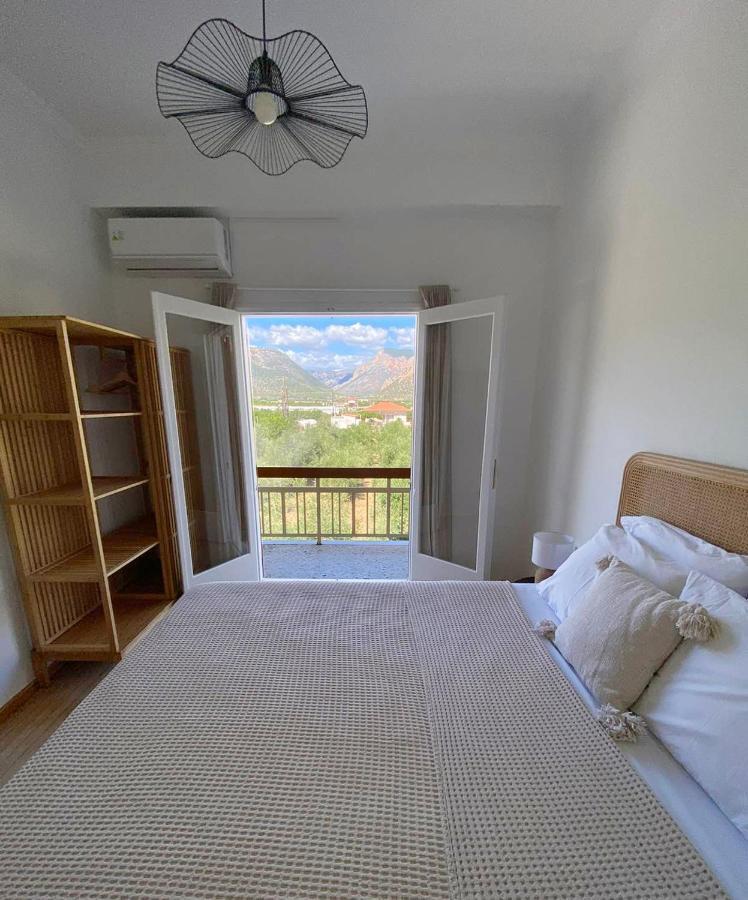 Thassa Beach Apartment No1 Leonidio Bagian luar foto